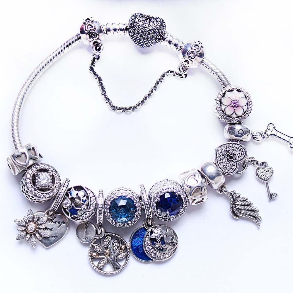 PANDORA'S FULL LOVE THEME CHARM BRACELET